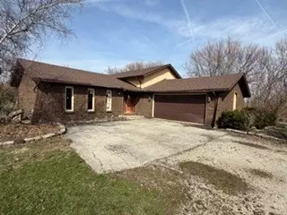 1609 Illini Dr, New Lenox, IL 60451