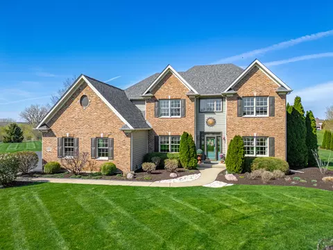 6608 Erin Rd, Mchenry, IL 60050