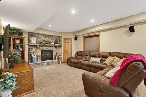 Other - 6608 Erin Rd, Mchenry, IL 60050 photo 4 of 5