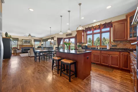 Kitchen - 6608 Erin Rd, Mchenry, IL 60050 photo 3 of 3