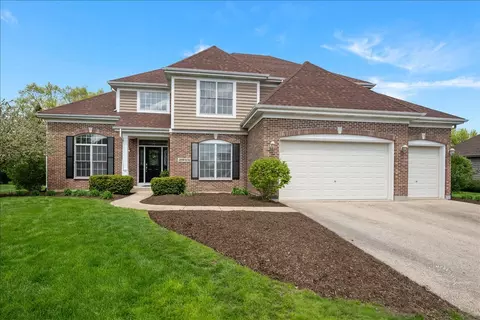 39 S W470 S Mathewson Ln, Geneva, IL 60134