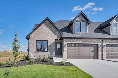 16441 Kayla Dr, Lemont, IL 60439