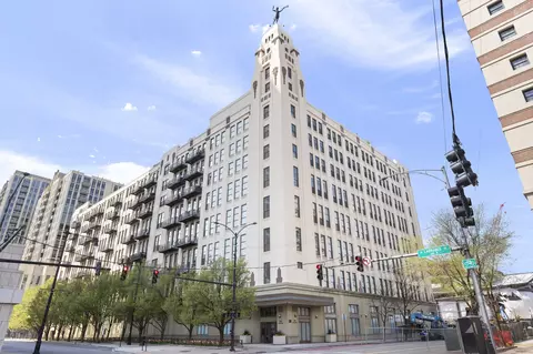 758 N Larrabee St #310, Chicago, IL 60654