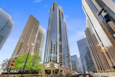 222 N Columbus Dr #2106, Chicago, IL 60601