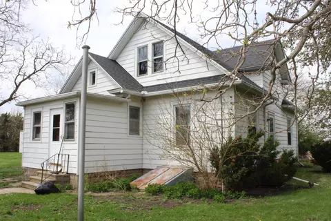 29369 N 1200 East Rd, Blackstone, IL 61313