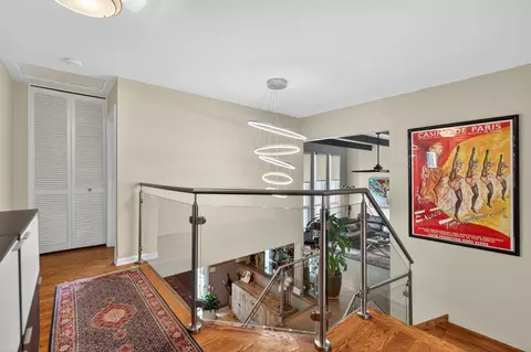 Entry Way - 923 Park Ave, River Forest, IL 60305 photo 10 of 12