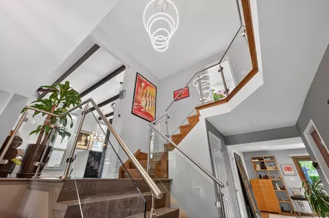 Entry Way - 923 Park Ave, River Forest, IL 60305 photo 4 of 12