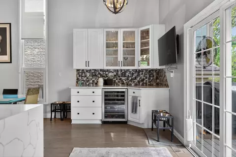 Kitchen - 923 Park Ave, River Forest, IL 60305 photo 8 of 8