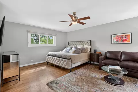 Bedroom - 923 Park Ave, River Forest, IL 60305 photo 1 of 5