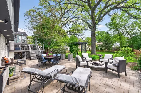 Exterior - 923 Park Ave, River Forest, IL 60305 photo 15 of 17