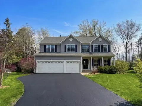 2825 Haven Ln, Lindenhurst, IL 60046