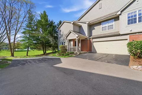 2255 Vanderbilt Dr #2255, Geneva, IL 60134