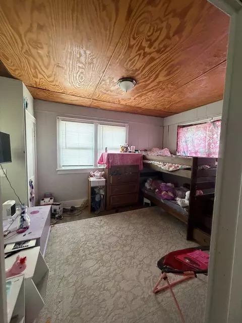 Bedroom - 511 E Jackson St, Bloomington, IL 61701 photo 1 of 5