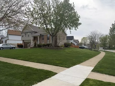 2101 Camden Ln, Hanover Park, IL 60133