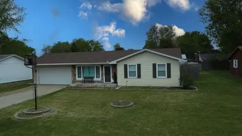 Exterior - 714 E Rosewood St, Watseka, IL 60970 photo 1 of 2