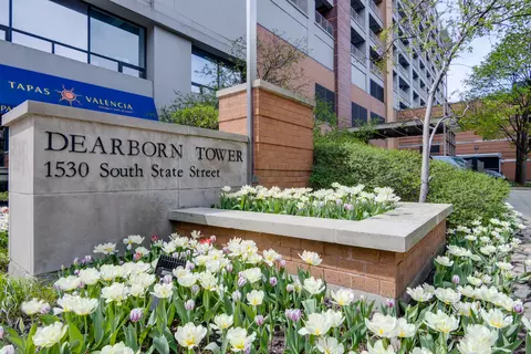 1530 S State St #421, Chicago, IL 60605