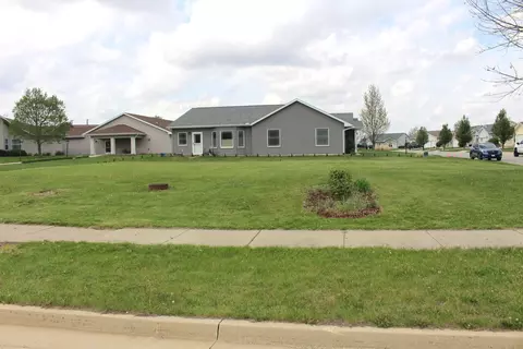 1 Liberty Ln, Clinton, IL 61727