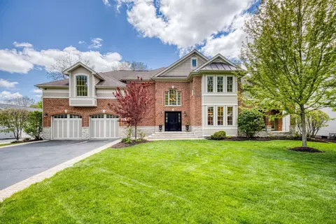 119 Roslyn Rd, Barrington, IL 60010
