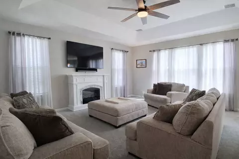 Other - 1235 Mallard Ln, Hoffman Estates, IL 60192 photo 2 of 10