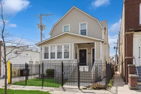 4817 W Dakin St, Chicago, IL 60641
