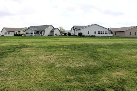 1201 W Leander St, Clinton, IL 61727