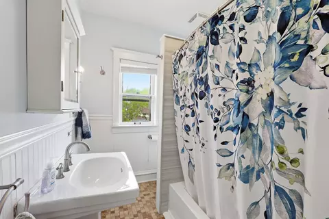 Bath - 12 Rugby Pl, Elgin, IL 60120 photo 1 of 1
