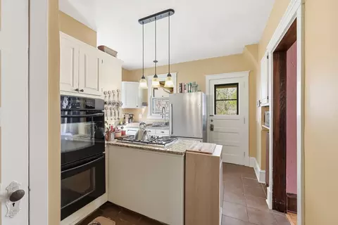 Kitchen - 12 Rugby Pl, Elgin, IL 60120 photo 1 of 3