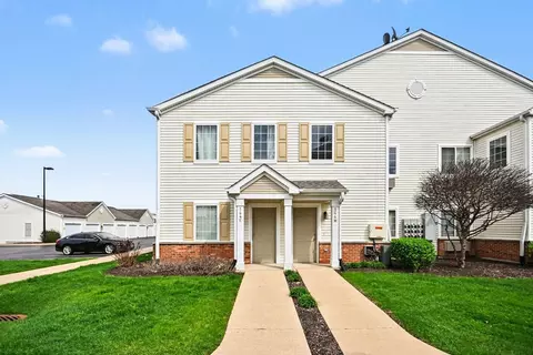 144 Bertram Dr #E, Yorkville, IL 60560
