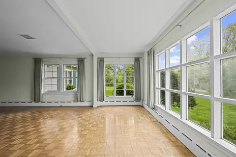 Living - 291 Rustic Dr, Barrington, IL 60010 photo 1 of 5