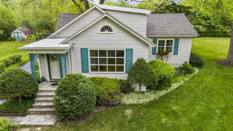 Exterior - 291 Rustic Dr, Barrington, IL 60010 photo 3 of 12