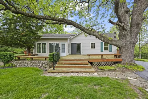 Exterior - 291 Rustic Dr, Barrington, IL 60010 photo 8 of 12