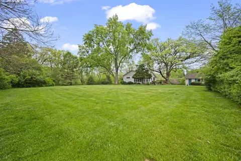 Exterior - 291 Rustic Dr, Barrington, IL 60010 photo 7 of 12