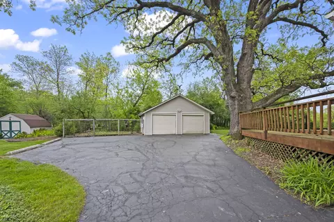 Exterior - 291 Rustic Dr, Barrington, IL 60010 photo 5 of 12