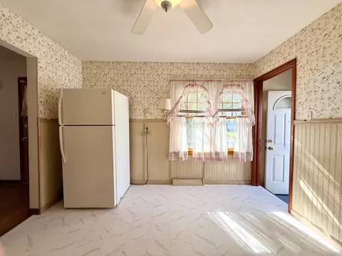 Kitchen - 68 Maple Ct, Decatur, IL 62526 photo 2 of 2