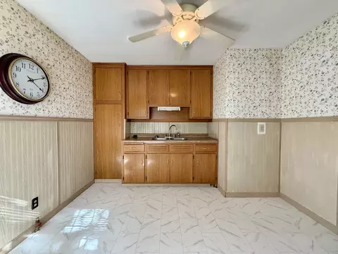 Kitchen - 68 Maple Ct, Decatur, IL 62526 photo 1 of 2