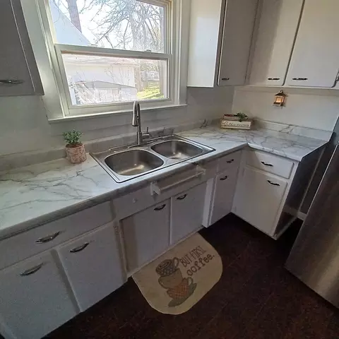 Kitchen - 205 Ross St, Kewanee, IL 61443 photo 3 of 7