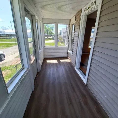 Exterior - 205 Ross St, Kewanee, IL 61443 photo 2 of 4