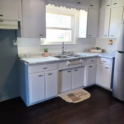 Kitchen - 205 Ross St, Kewanee, IL 61443 photo 6 of 7