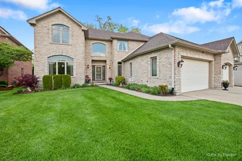 298 Cara Ln, Wood Dale, IL 60191