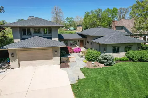 60 Greencroft Dr, Champaign, IL 61821