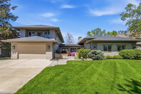 60 Greencroft Dr, Champaign, IL 61821