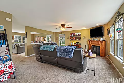Living - 1909 Hemlock Dr, Mchenry, IL 60050 photo 4 of 4
