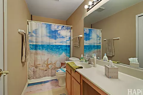 Bath - 1909 Hemlock Dr, Mchenry, IL 60050 photo 2 of 4