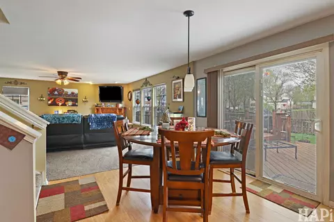 Dining - 1909 Hemlock Dr, Mchenry, IL 60050 photo 2 of 2