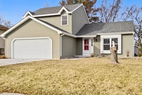 5512 Abbey Dr, Mchenry, IL 60050