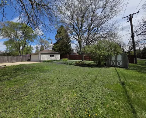 433 Highland Rd, Willowbrook, IL 60527 photo 5