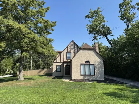 395 Surrey Ln, Crete, IL 60417