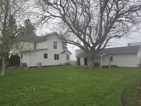 Exterior - 610 E Main St, Ashkum, IL 60911 photo 15 of 20