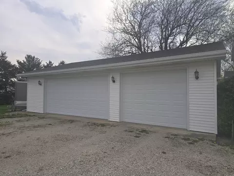 Exterior - 610 E Main St, Ashkum, IL 60911 photo 4 of 20