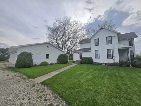 Exterior - 610 E Main St, Ashkum, IL 60911 photo 13 of 20